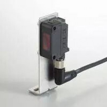 Кронштейн для монтажа датчиков KEYENCE PZ-B02 L-образный PZ-B02-322883